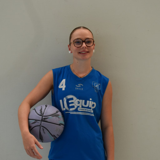 Léonie Nicault
